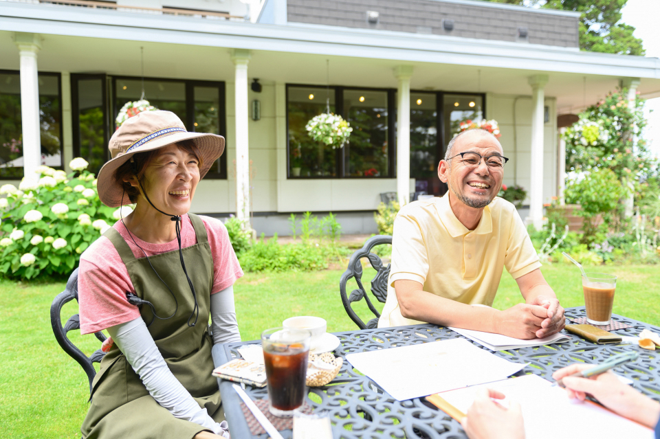 写真左：藤井香代子さん、写真右：山口展正さん