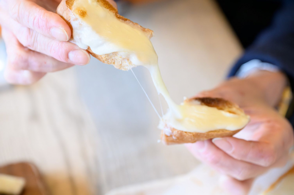 スタッフのアイデアから生まれたという新製品。「製造期間が短い分、既存品よりも安価で出す予定なんです。レストランや家庭で気軽に使ってもらえたら」と近藤さん。